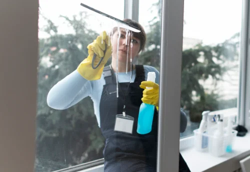 Nettoyage de vitres intérieures et extérieures à Aumagne